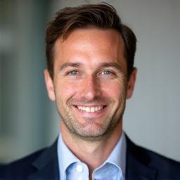 Porträt von Lukas Baumann, CTO & Head of AI.